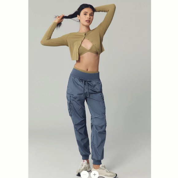 NWOT Anthropologie Daily Practice Silky Cargo Pants - Picture 2 of 7